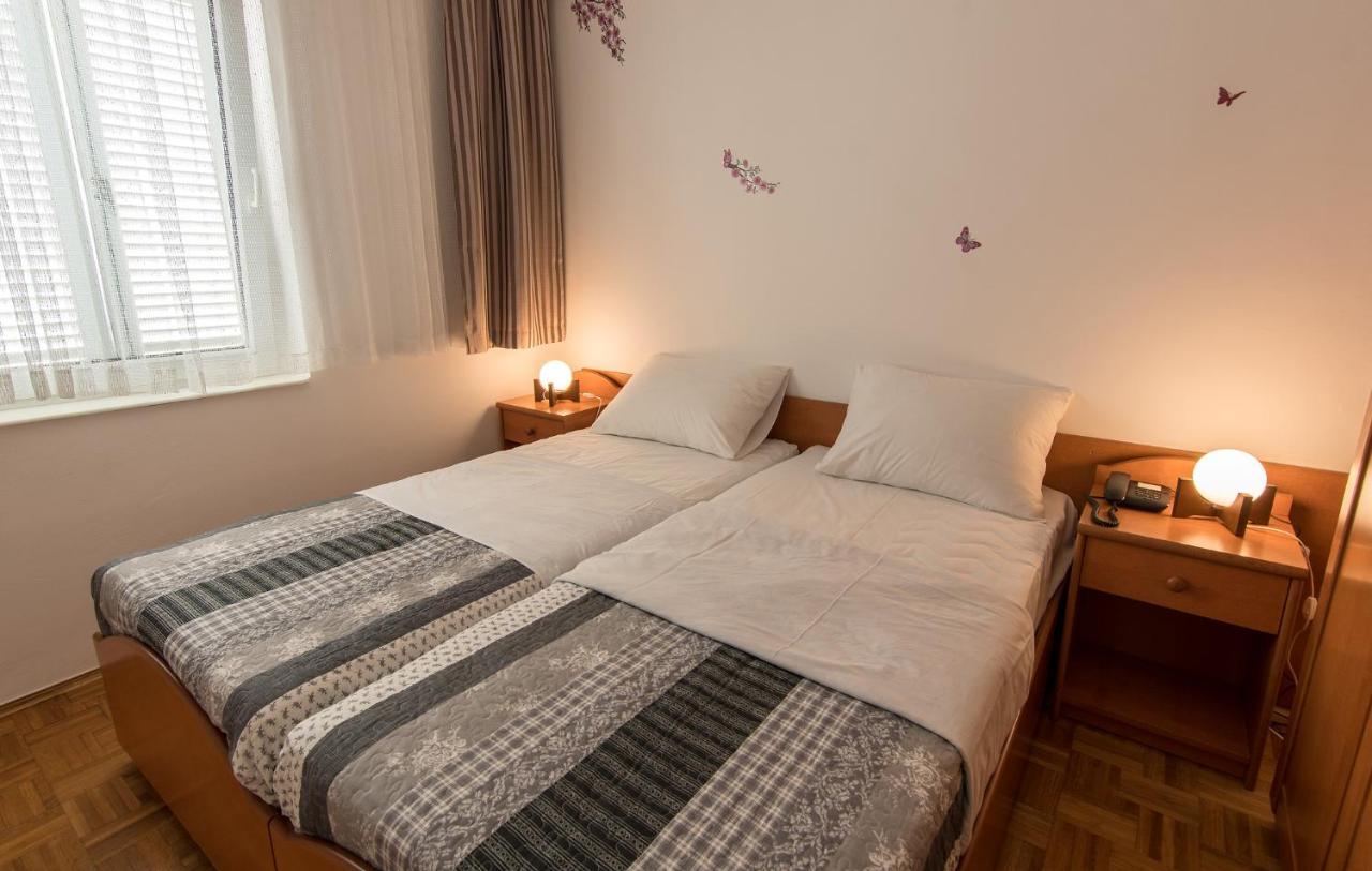 Hotel Barba Starigrad Paklenica Eksteriør billede