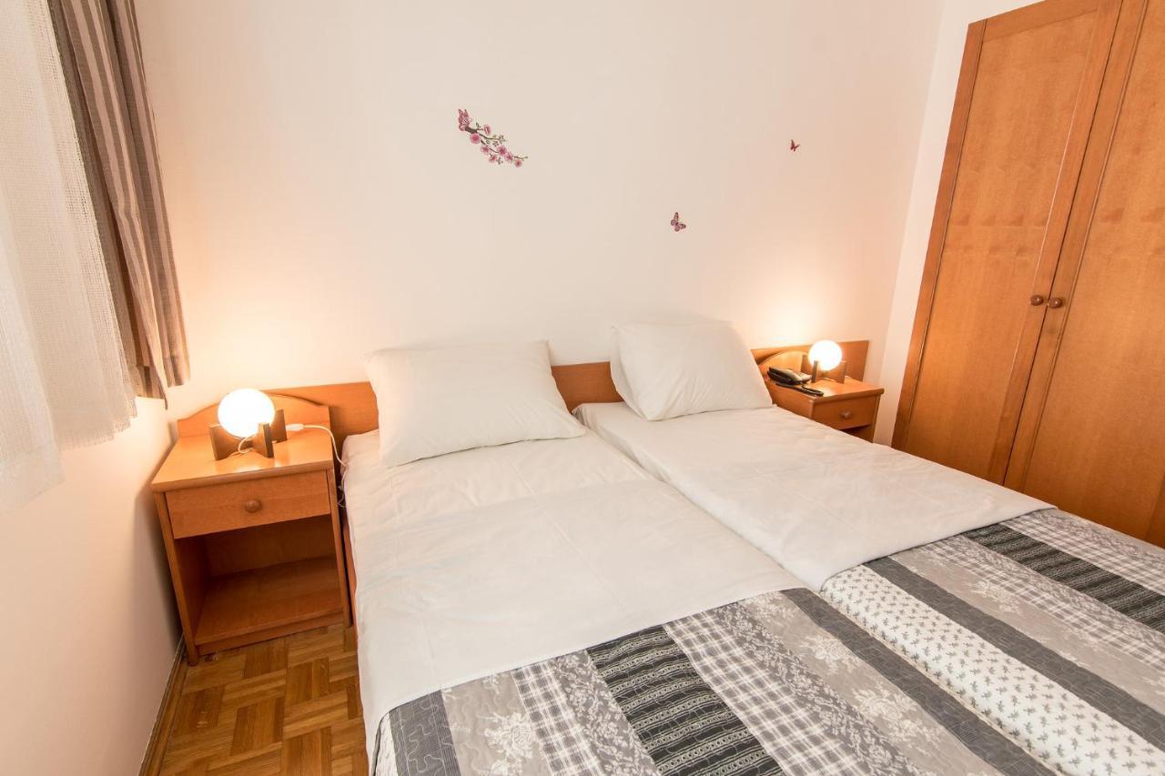 Hotel Barba Starigrad Paklenica Eksteriør billede