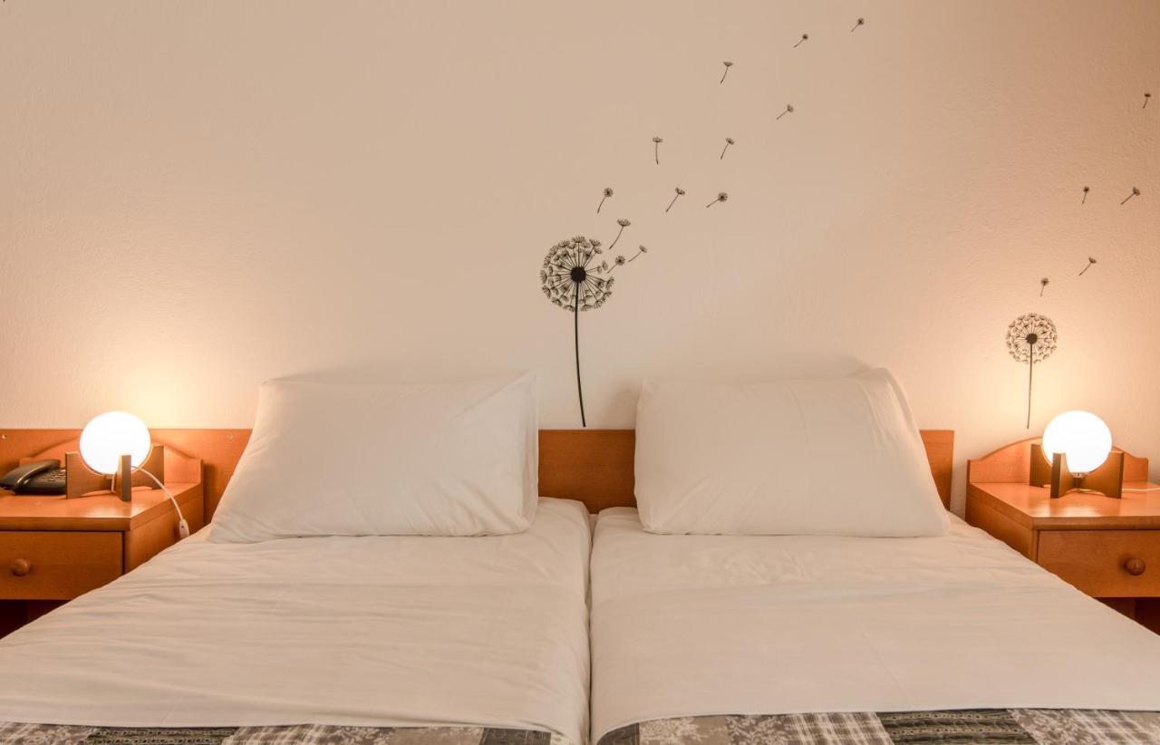 Hotel Barba Starigrad Paklenica Eksteriør billede